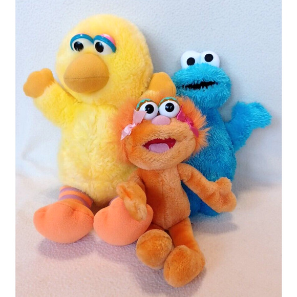 Lot of (3) Sesame Street Characters Big Bird, Zoe, & Cookie Monster Plush - Picture 1 of 16